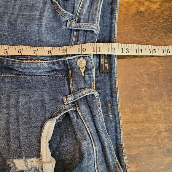 Judy Blue Jeans 14 W Skinny Fit Raw Hem Medium Dark Wash Ripped Stretch - Picture 9 of 12